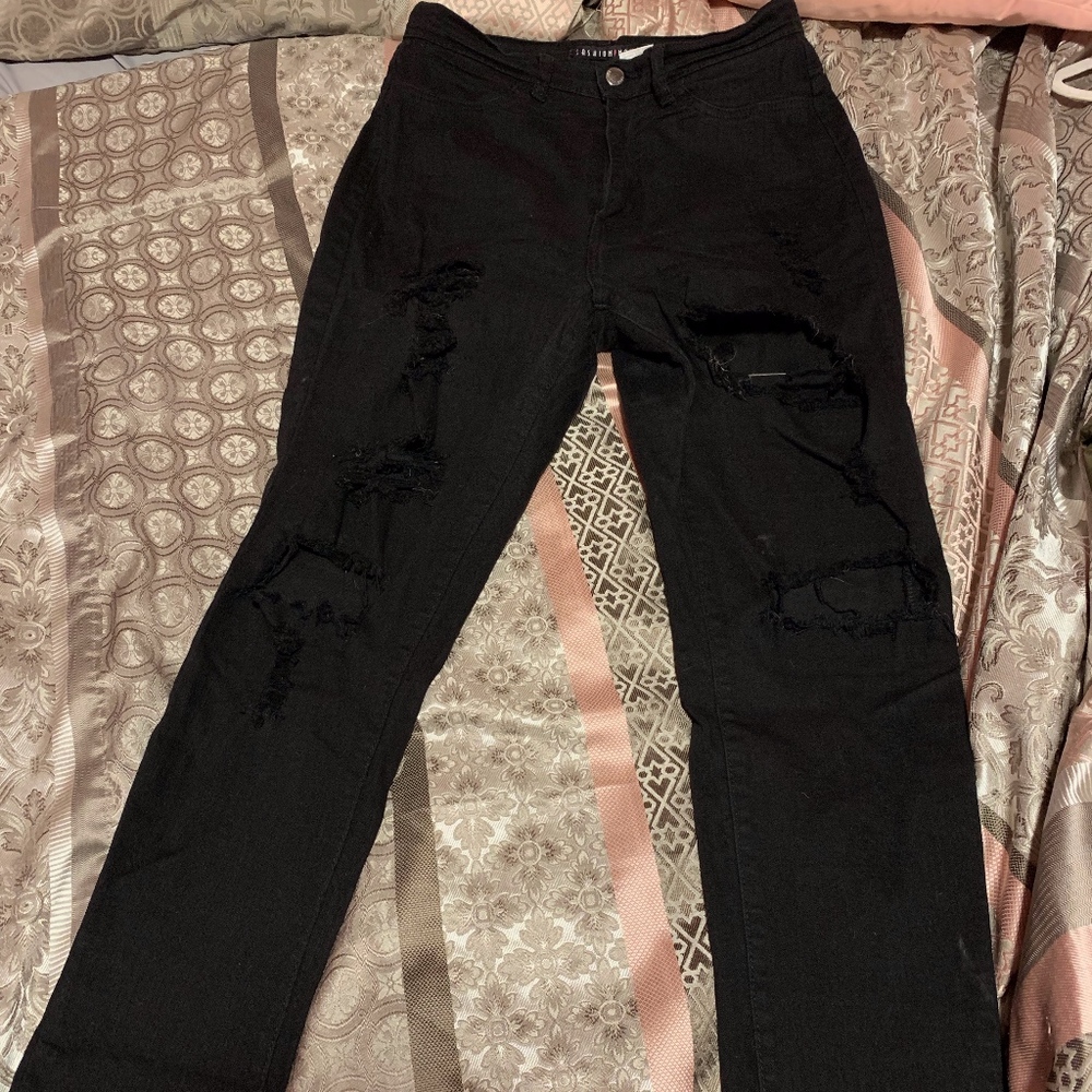 High-waisted Black Jeans